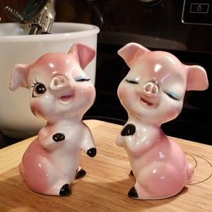 Winking Pig Couple Salt & Pepper Shakers